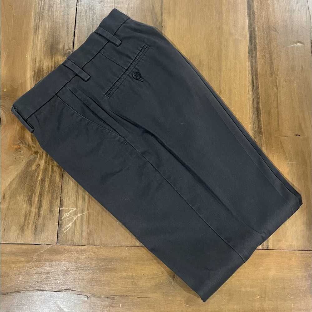 Dockers Men’s Straight Fit Flat Front Chinos, Size 30x32, Charcoal Gray